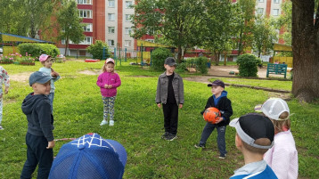 Игры с мячом Игры с мячом.